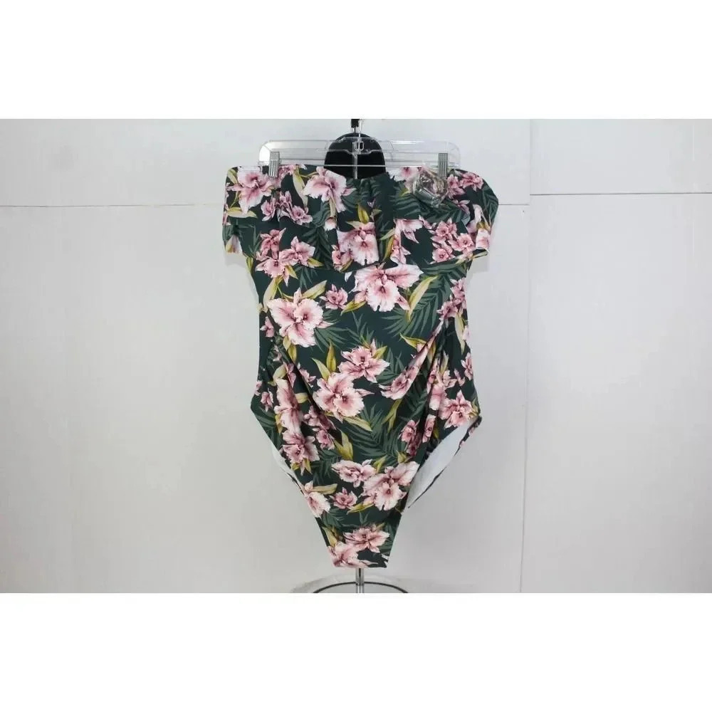 ladies Kona Sol 1pc Swimsuit size 26W